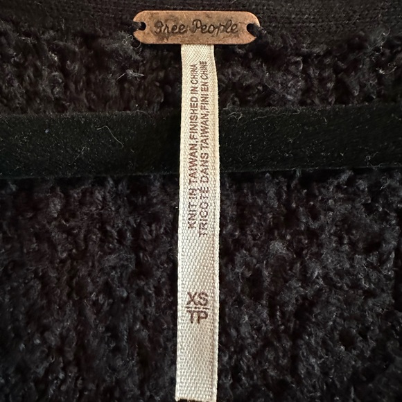 Free People V Neck Popcorn Sweater Black Size XS - Picture 3 of 3